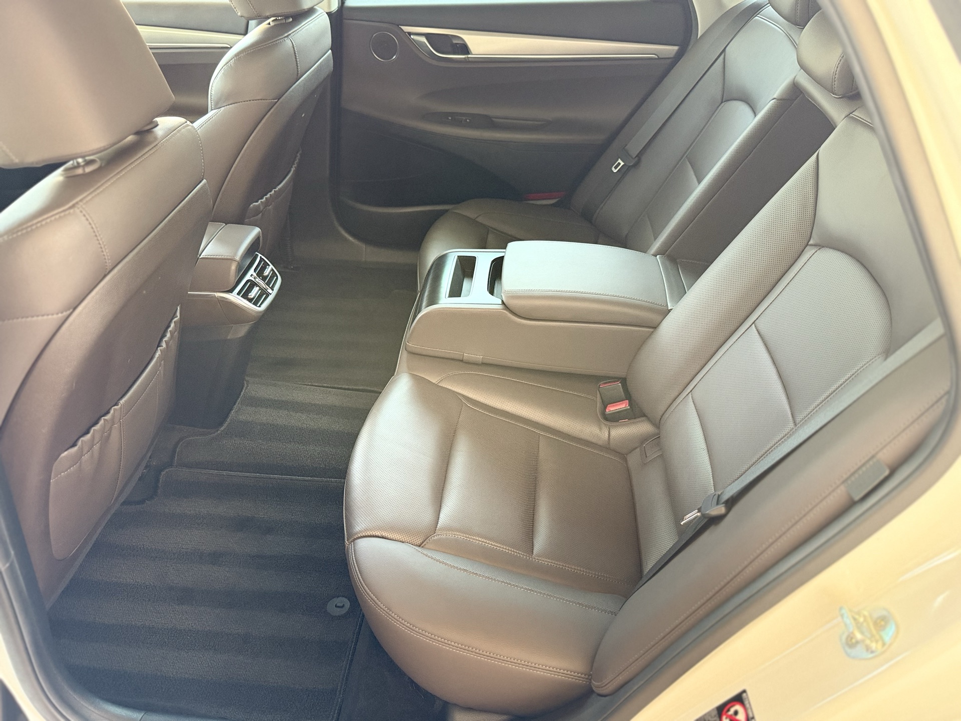 Hyundai Grandeur — миниатюра 26