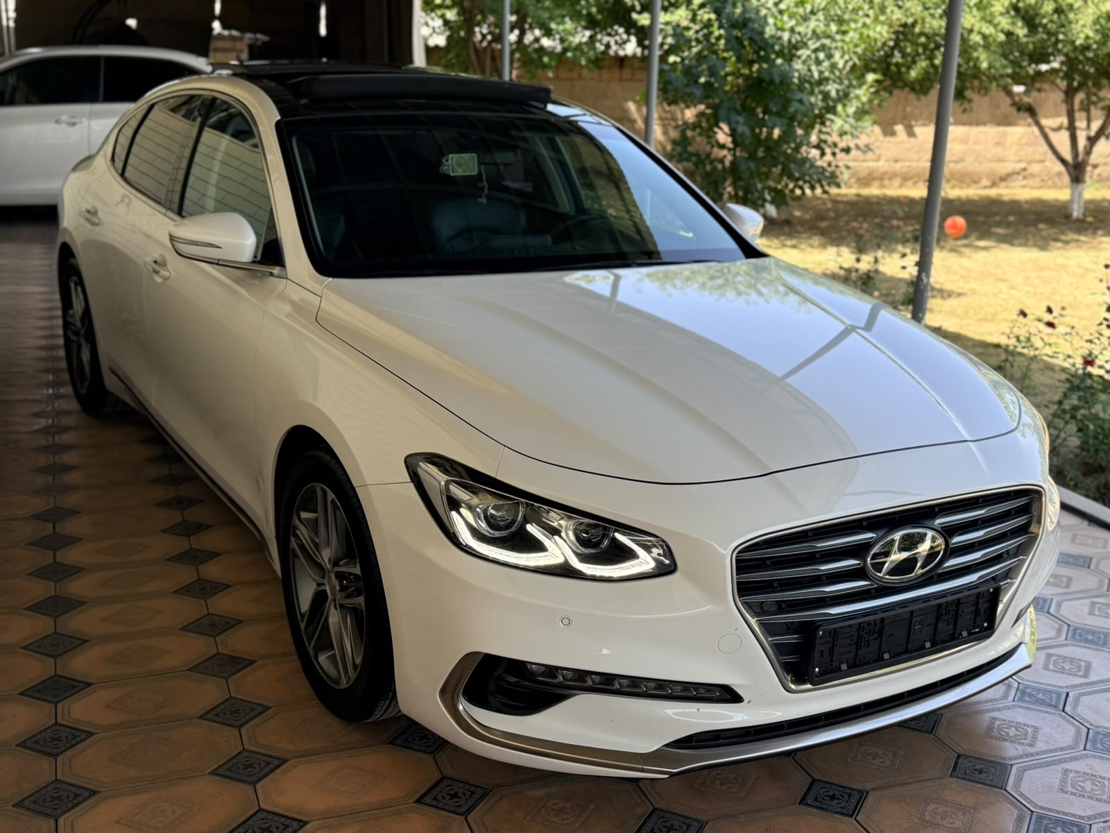 Hyundai grandeur — миниатюра 3
