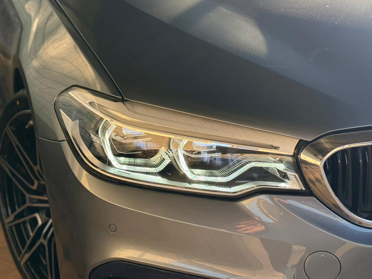 BMW 5 Series (530i G30) — миниатюра 8